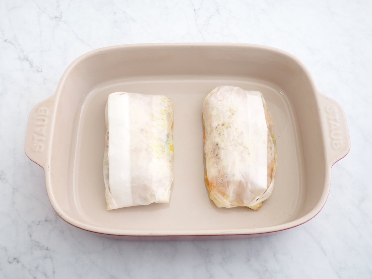 Hornear la corvina en papillote