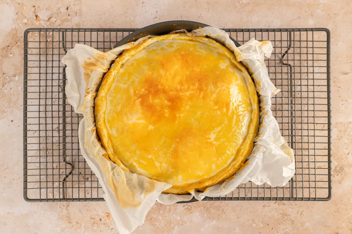 Hornear la torta pascualina