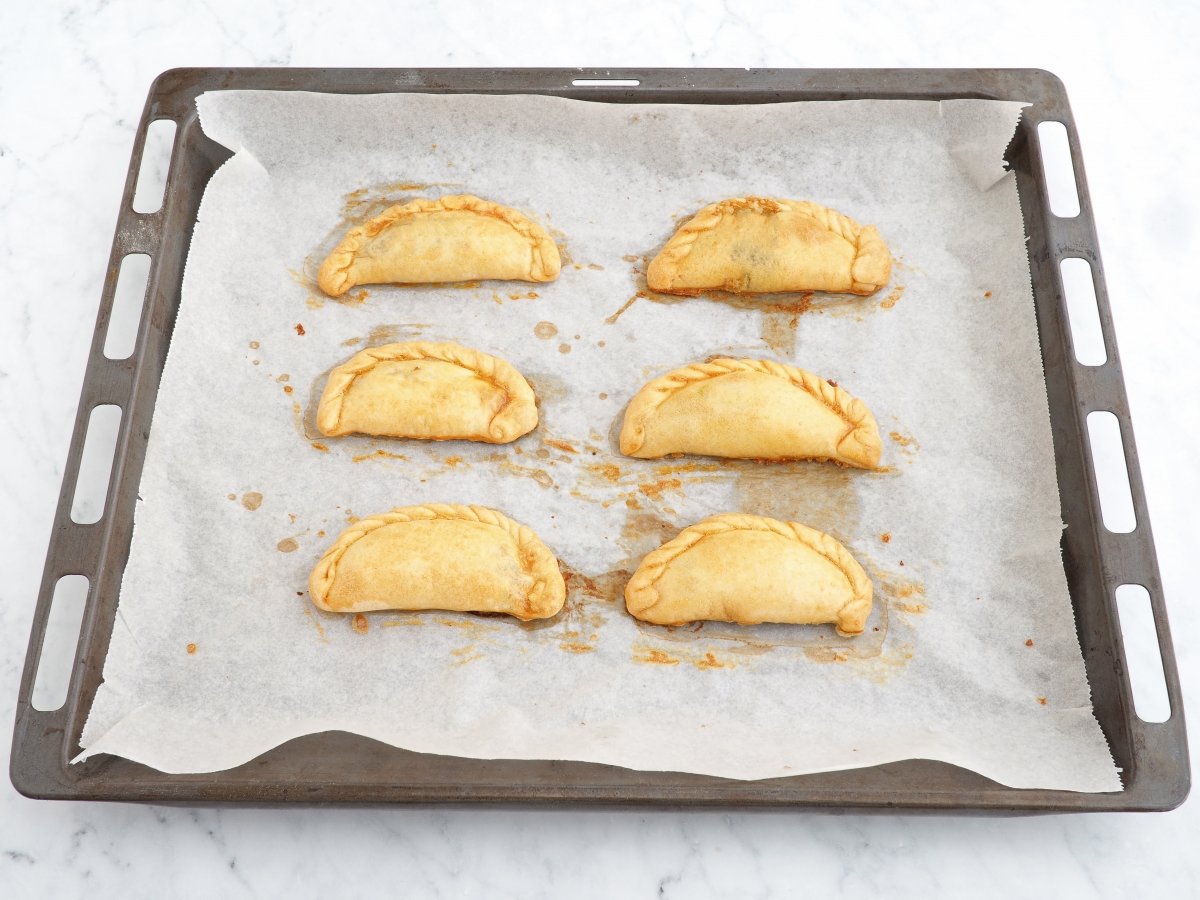 Hornear las empanadas
