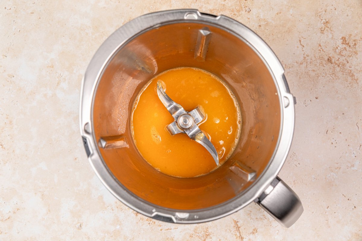 Huevos batidos para la tortilla de patata en Thermomix