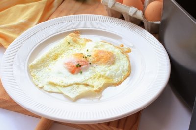 Aprende a hacer huevos fritos sin renunciar al sabor y reduciendo calorías con tu airfryer