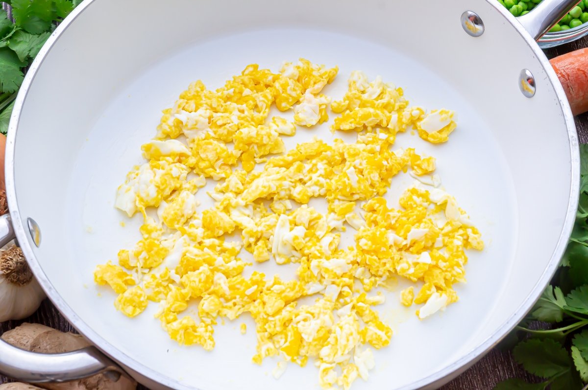 Huevos revueltos para el chaulafán
