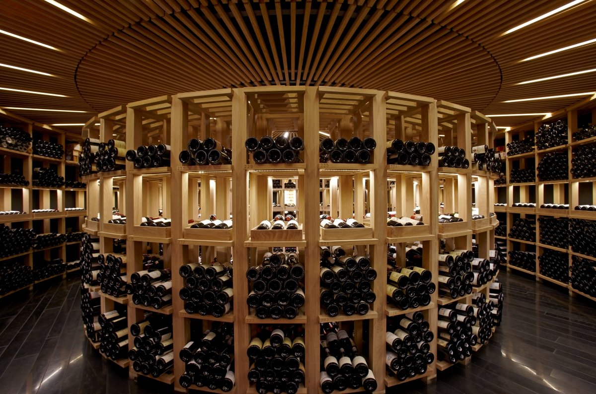 Impresionante bodega del restaurante Atrio en Cáceres