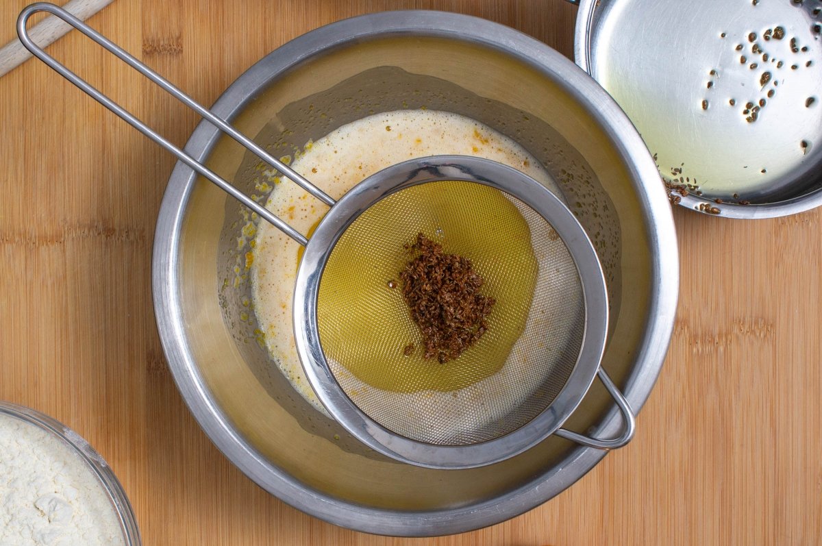 Incorporar el aceite para huesillos extremeños