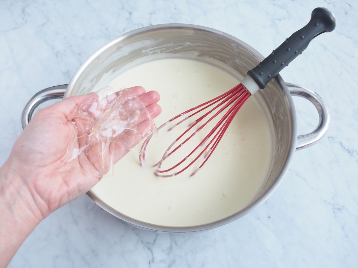 Add the drained gelatin to the Philadelphia cheesecake mixture