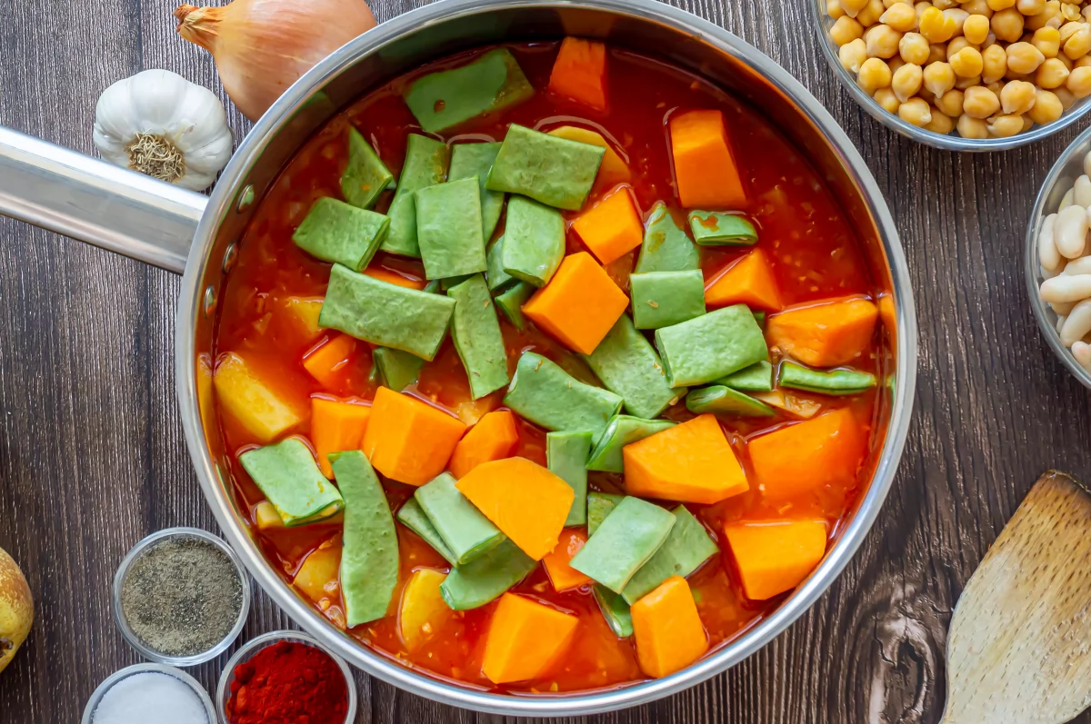 Olla gitana 8 Incorporar las judías y la calabaza *