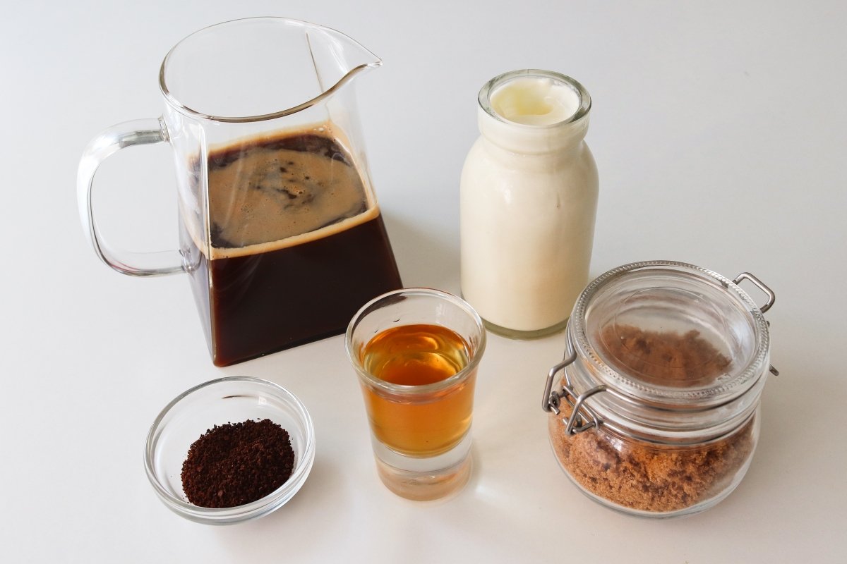 Irish coffee cocktail ingredients