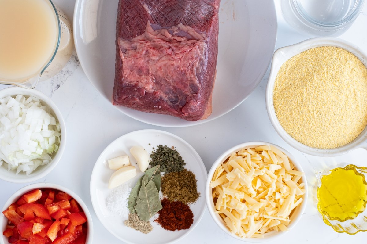 Ingredientes de la arepa pelúa