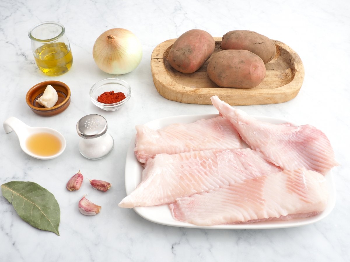 Ingredientes de la caldeirada de raya