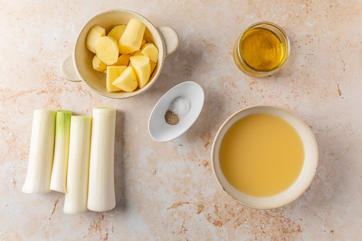 Ingredientes de la crema de puerros en Thermomix