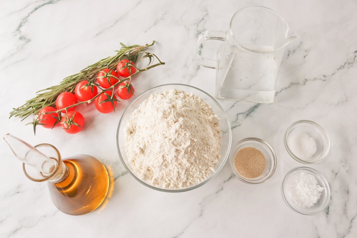 Ingredientes de la focaccia en freidora de aire