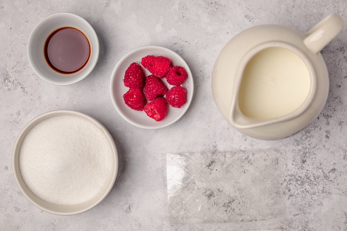 Ingredientes de la panna cotta en Thermomix