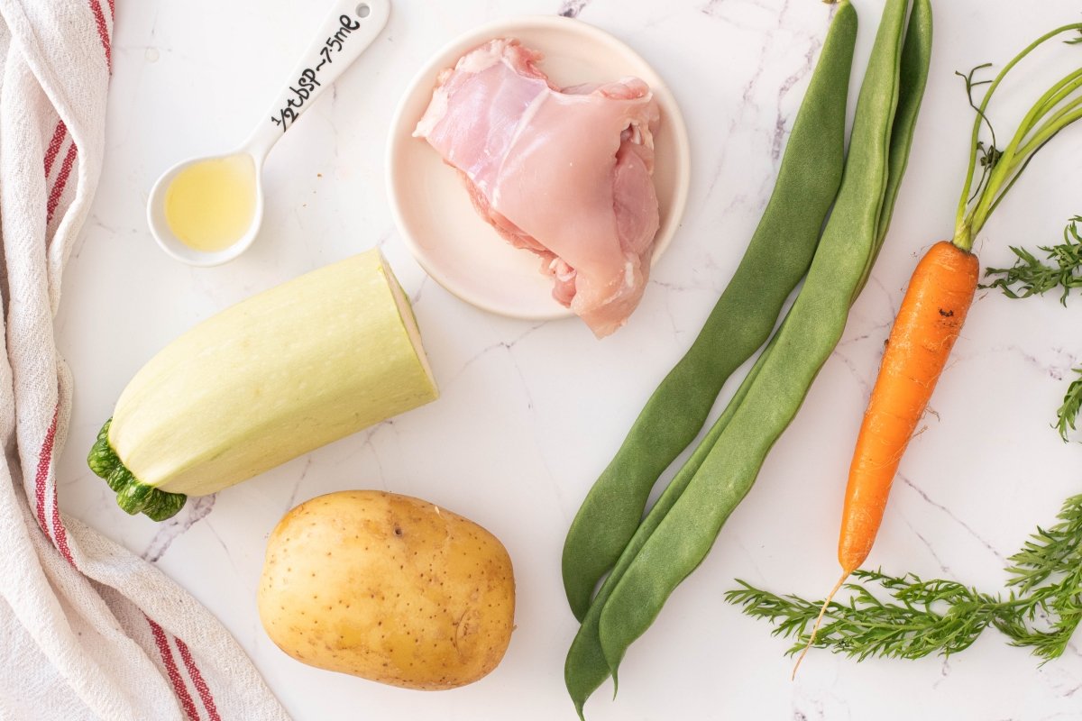 Ingredientes de la papilla de pollo y verduras