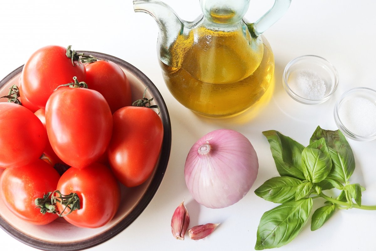 Ingredientes de la salsa de tomate fácil