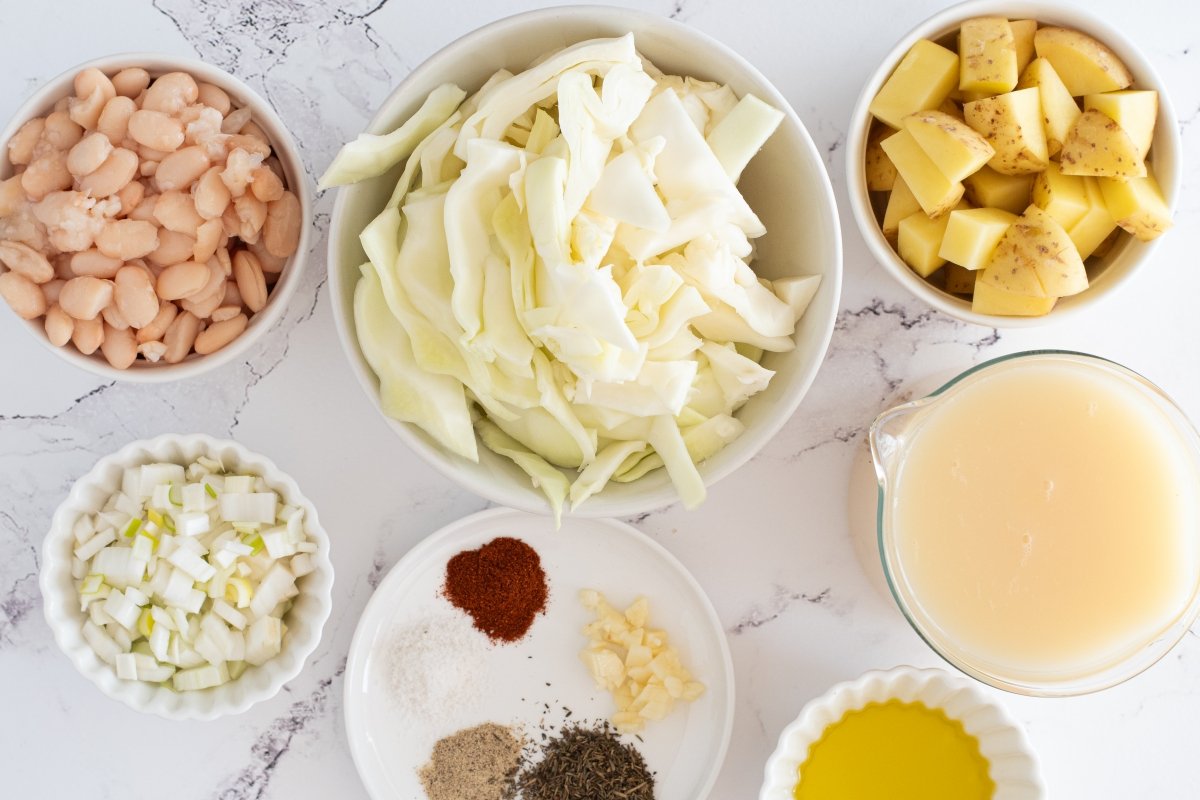 Ingredientes de la sopa de col
