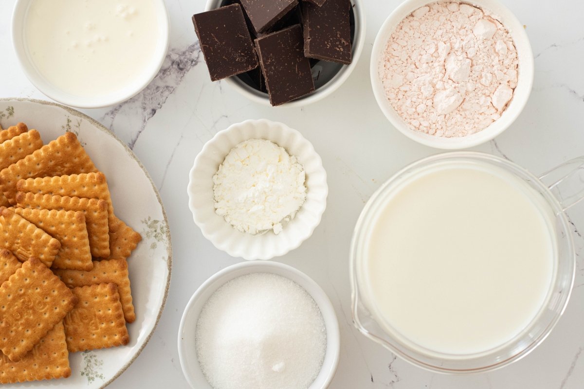 Ingredientes de la tarta de galletas y natillas