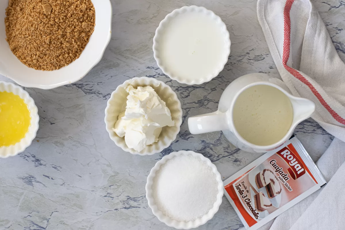 Tarta de queso y cuajada sin horno 2 Ingredientes de la tarta de queso y cuajada *