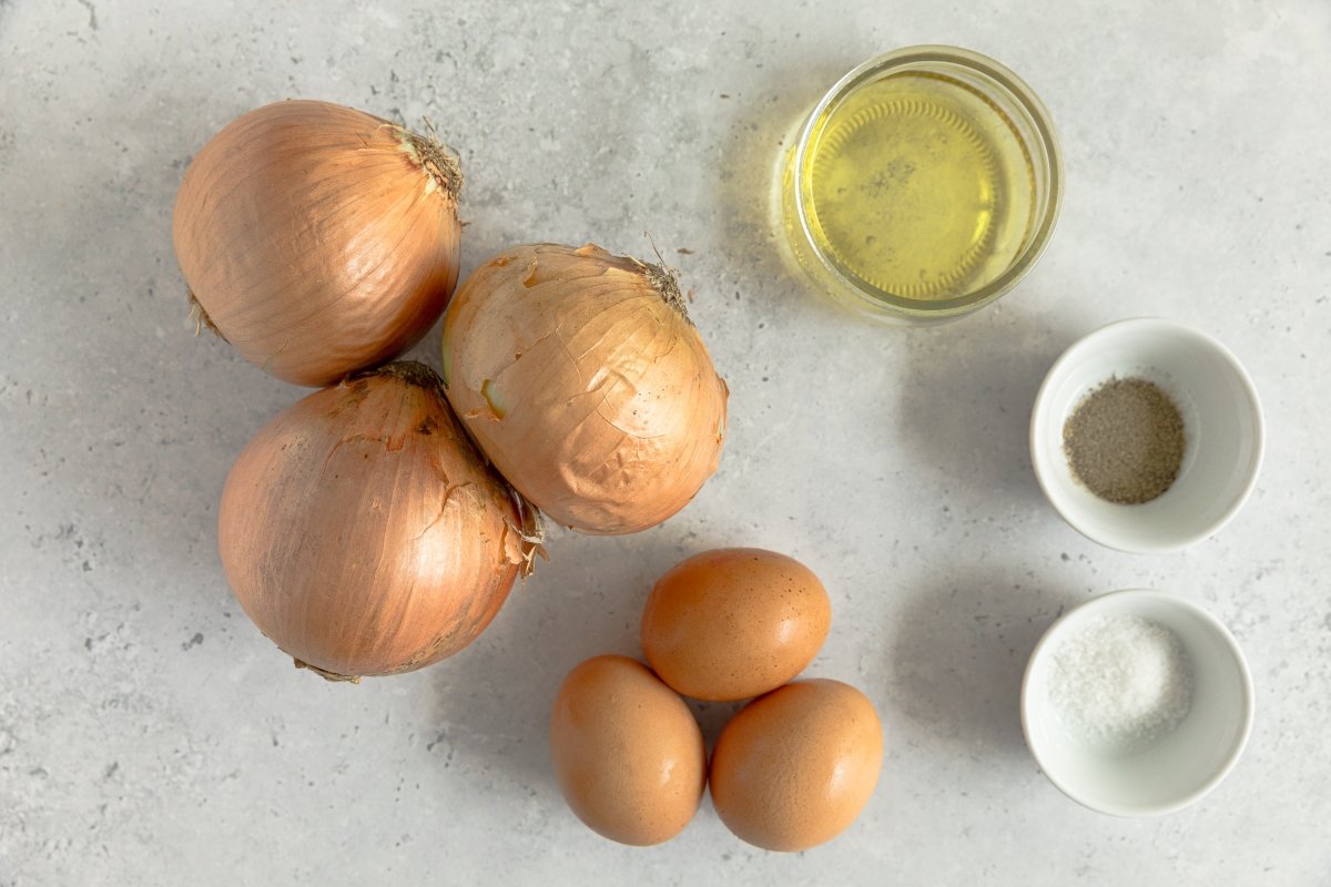 Ingredientes de la tortilla de cebolla