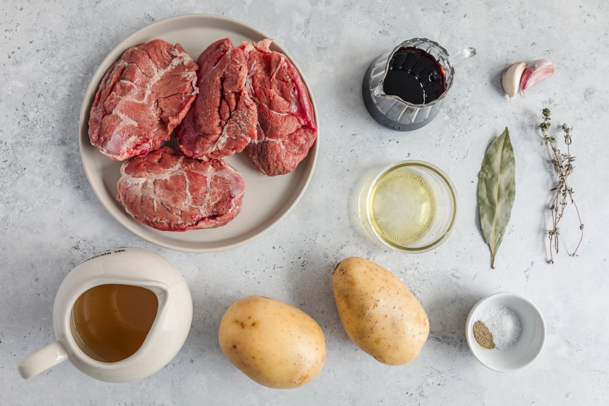 Ingredientes de las carrilleras de cerdo al horno