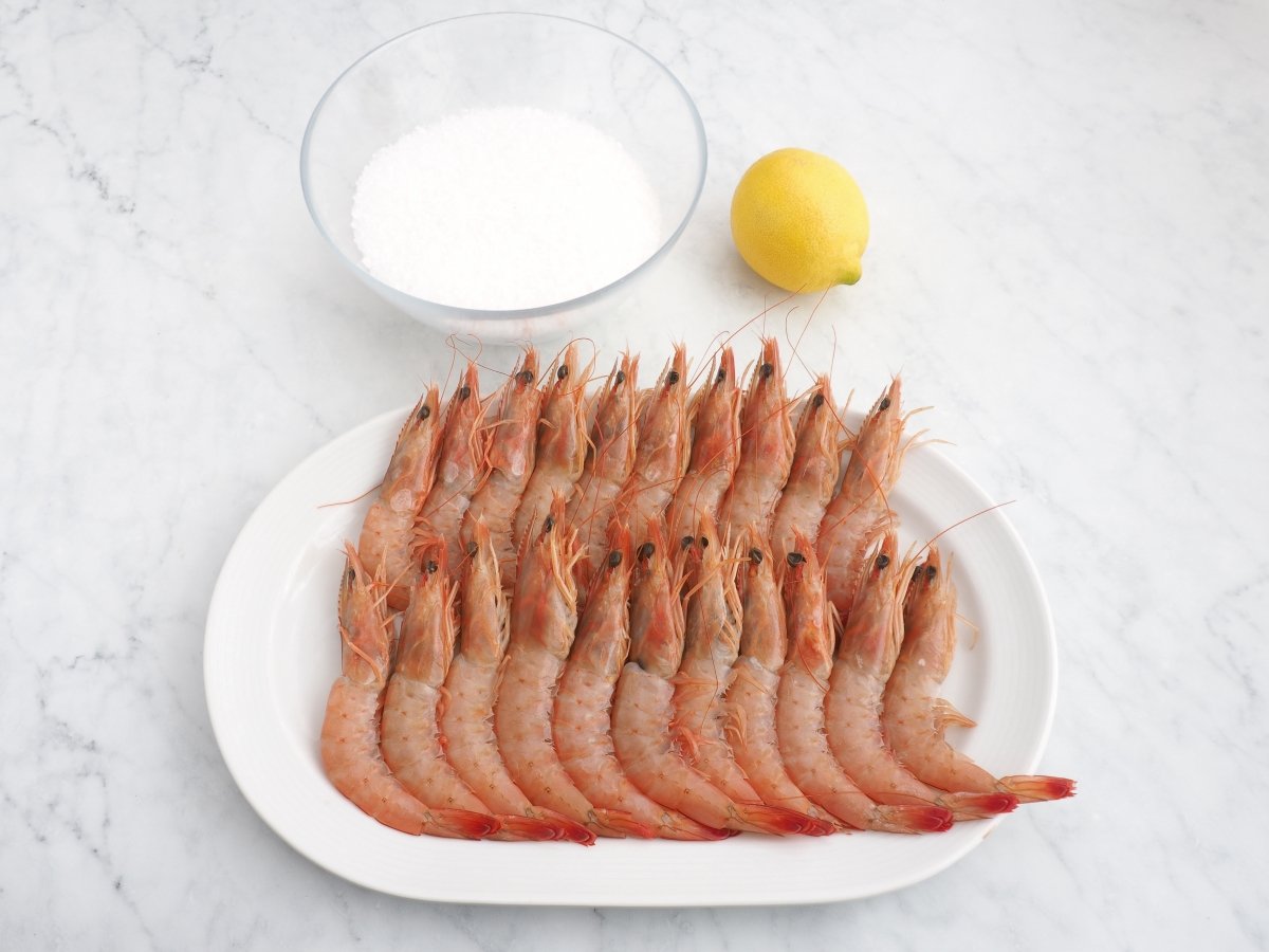 Ingredientes de las gambas a la sal