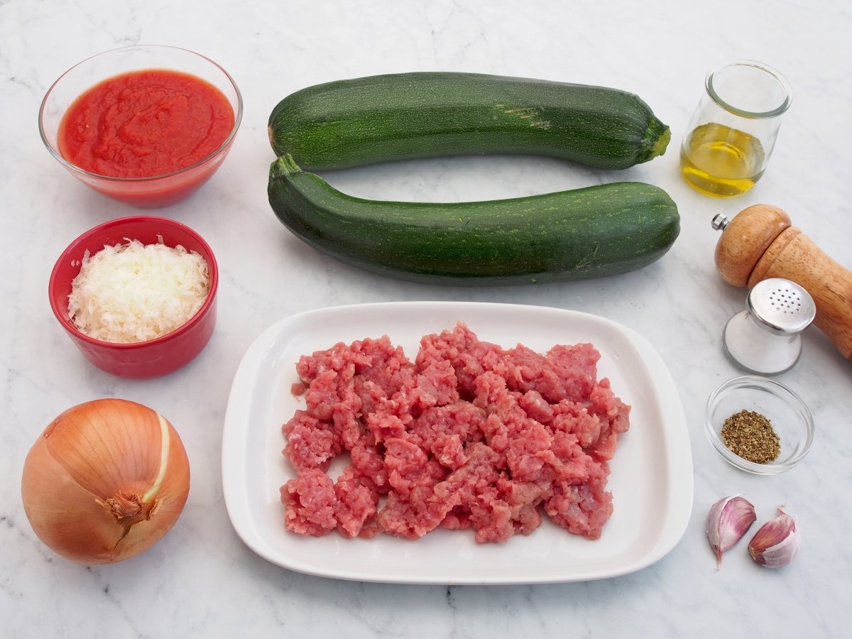 Ingredientes de los calabacines rellenos de carne