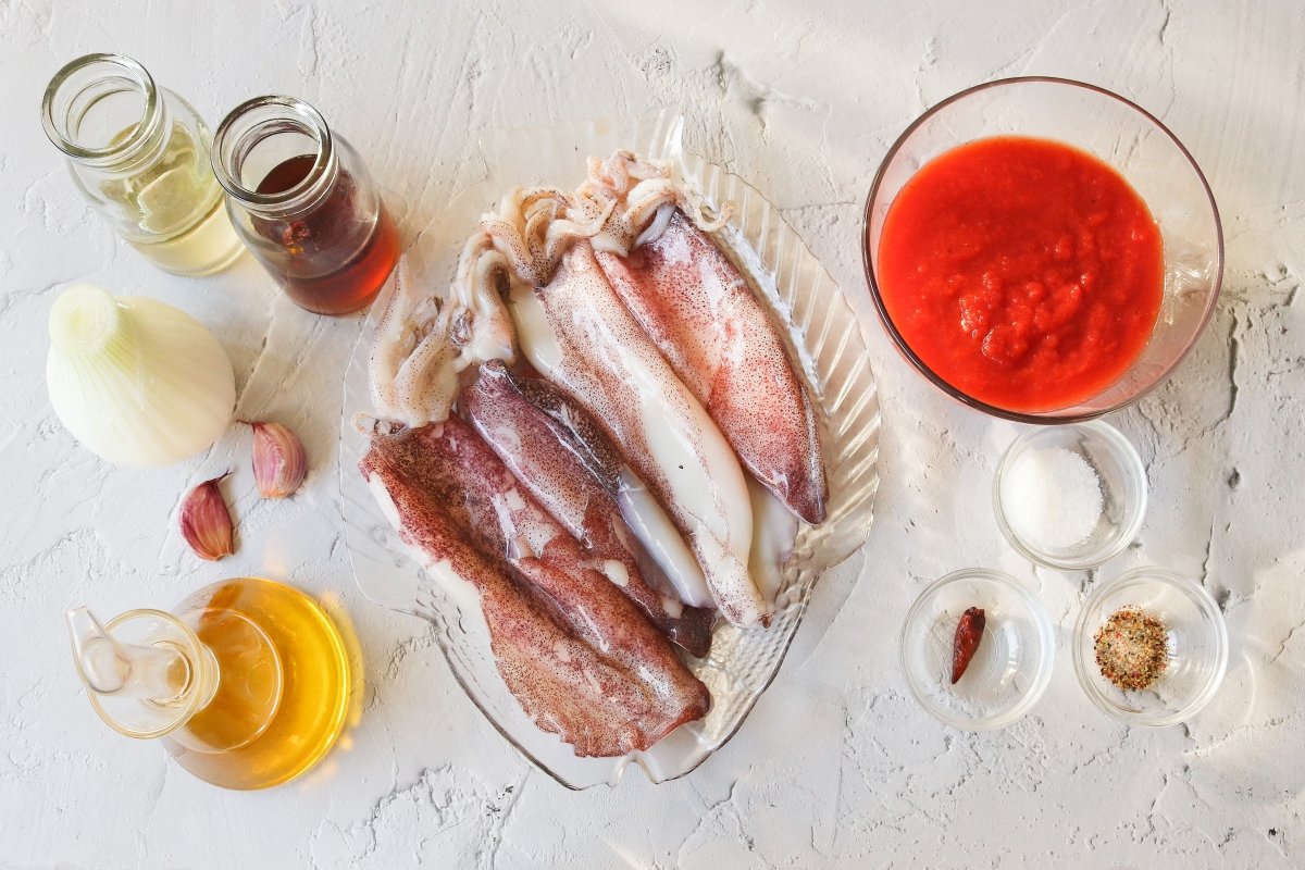 Ingredientes de los calamares en salsa americana