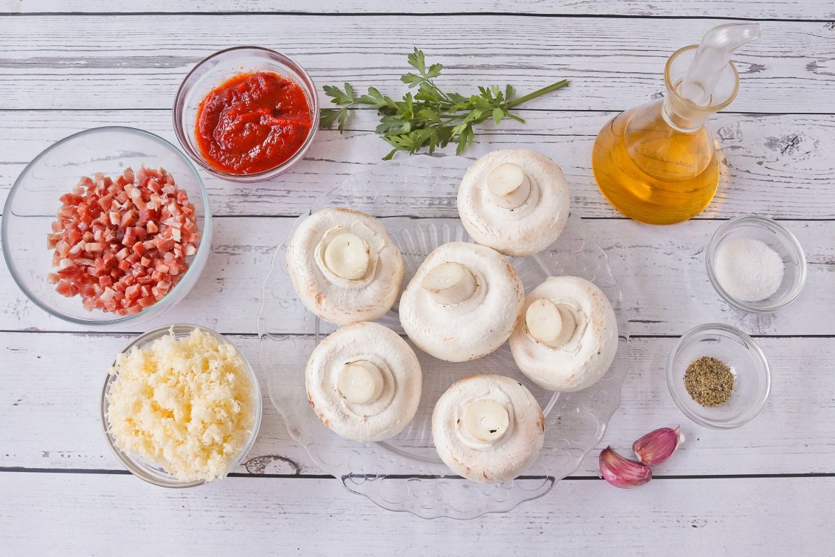 Ingredientes de los champiñones rellenos en la freidora de aire