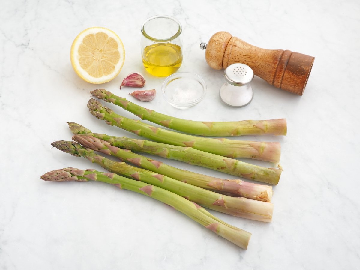Ingredientes de los espárragos al horno