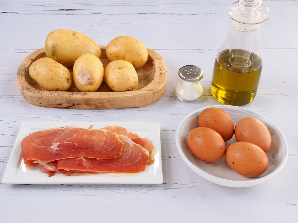 Ingredientes de los huevos estrellados con jamón