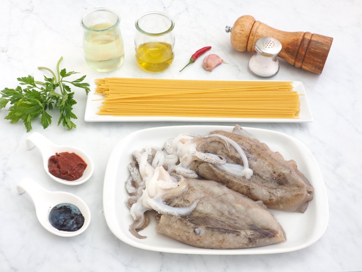 Ingredientes de los spaghetti al nero di seppia