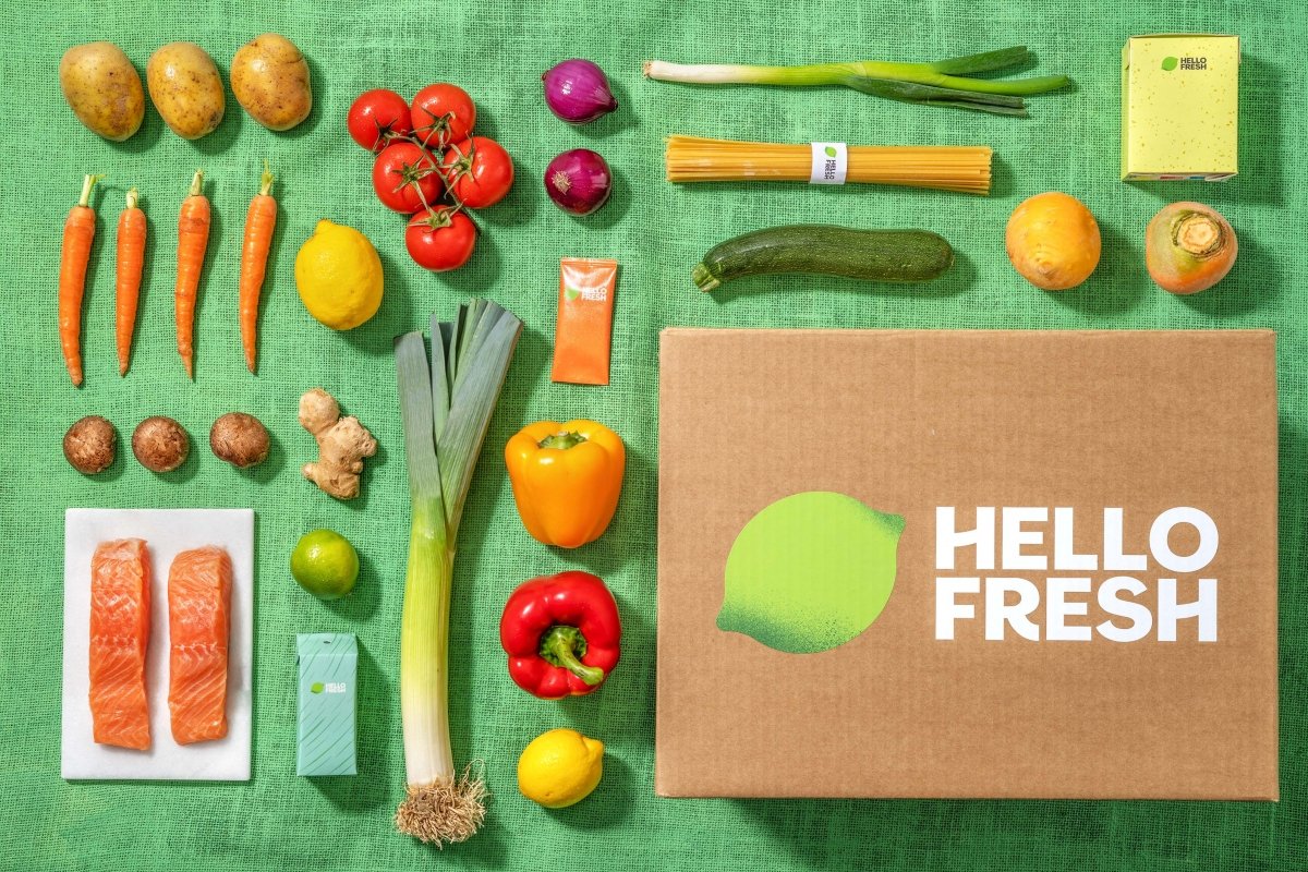 Ingredientes de un kit de comida HelloFresh y caja