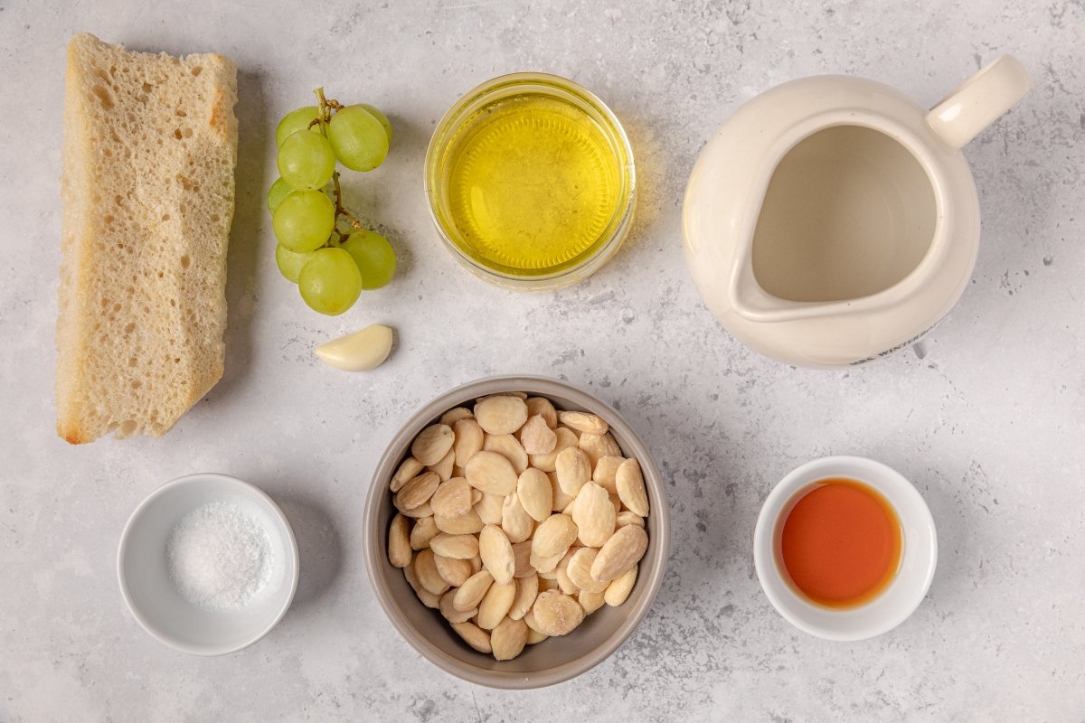 Ingredientes del ajoblanco en Thermomix
