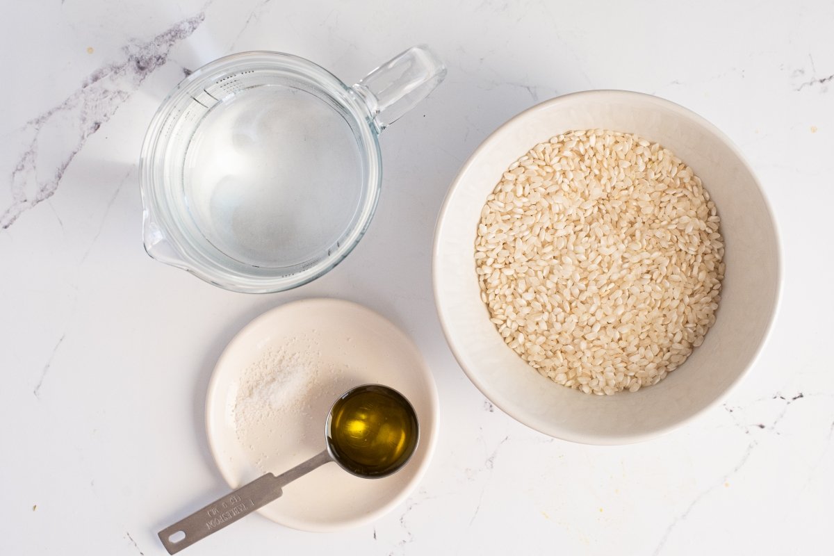 Ingredientes del arroz blanco al microondas
