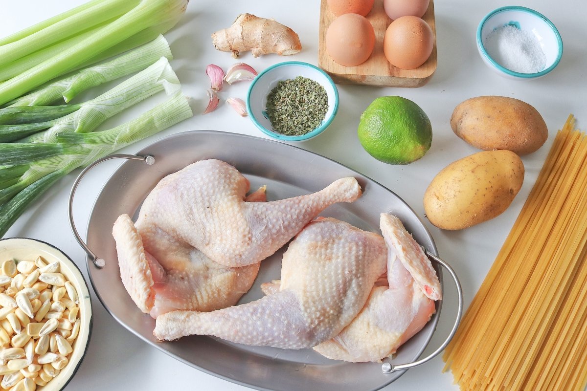 Ingredientes del caldo de gallina