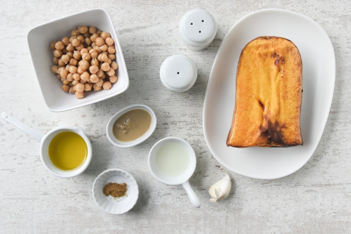 Ingredientes del hummus de calabaza asada