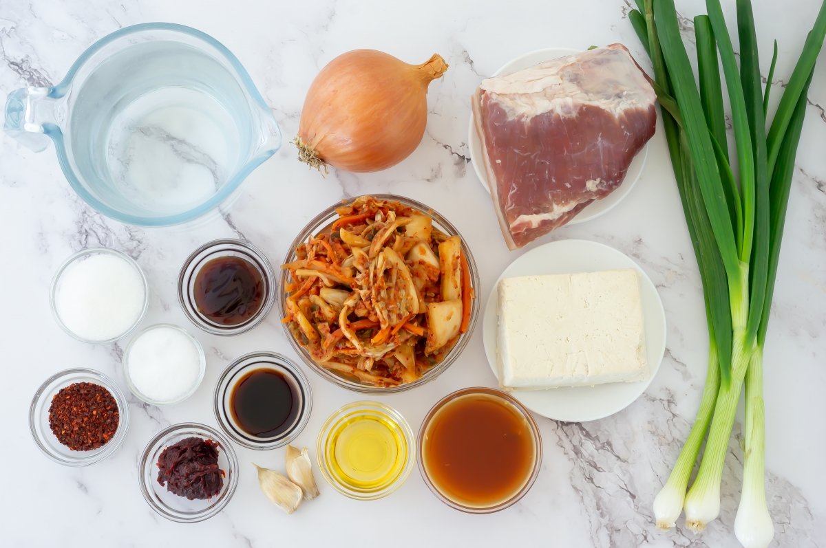 Ingredientes del kimchi jjigae