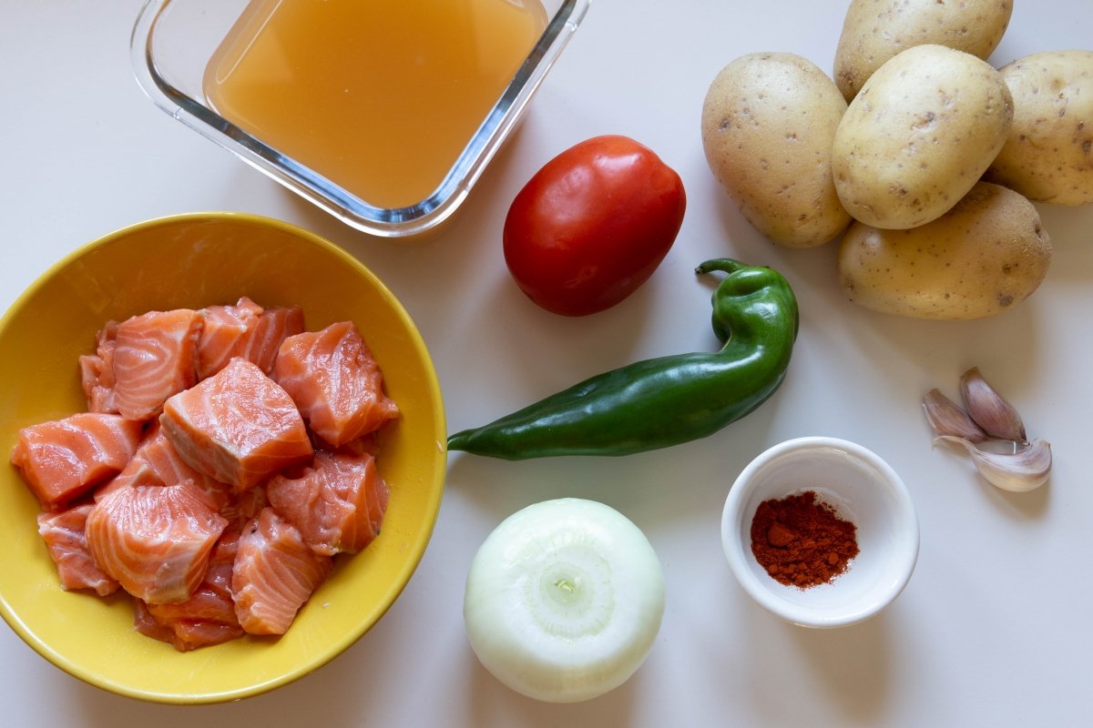 Ingredientes del marmitako de salmón
