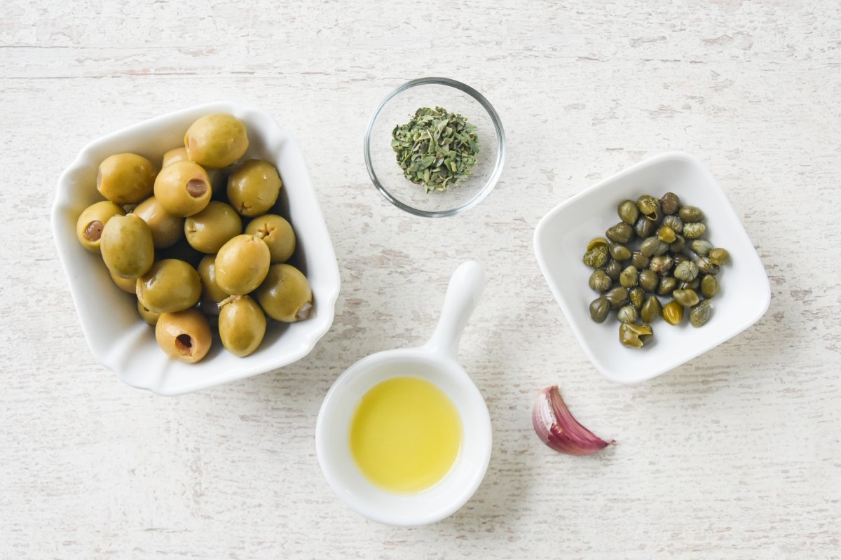 Ingredientes del paté de aceitunas y tomates secos