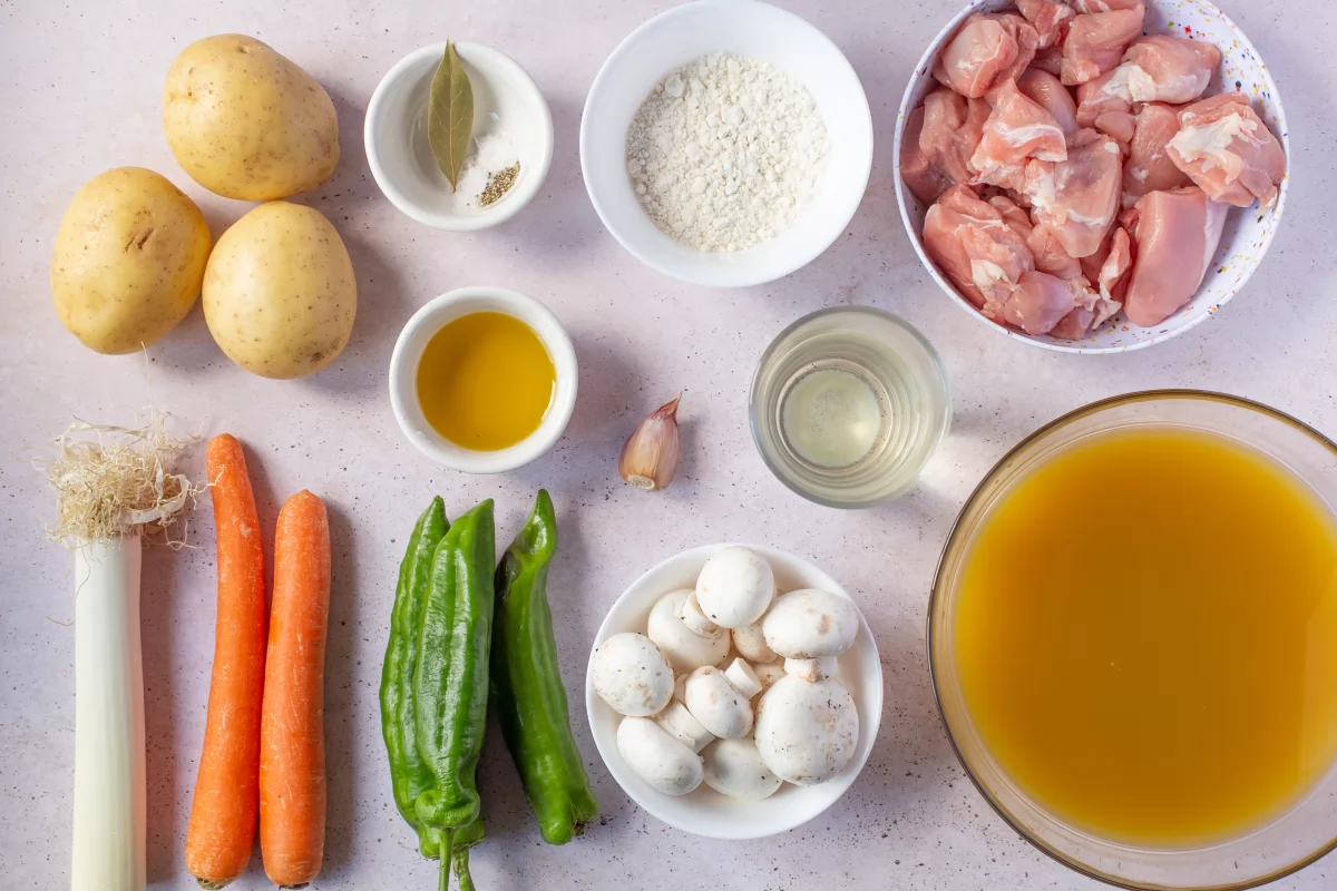 Ingredientes del pavo estofado con verduras *