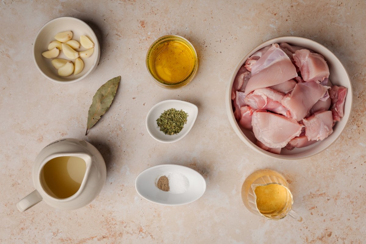 Ingredientes del pollo al ajillo en Thermomix
