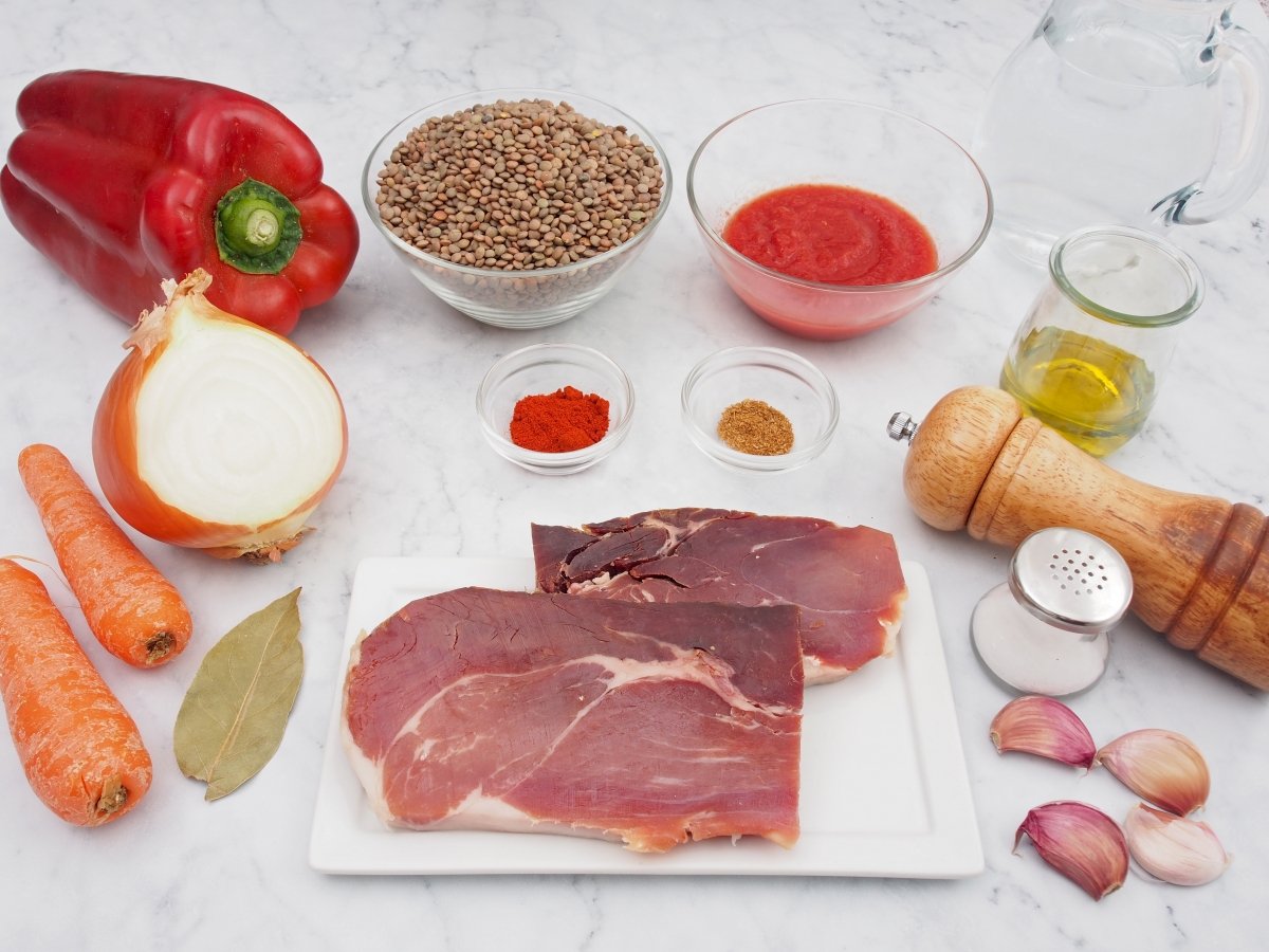 Ingredientes lentejas con jamón y patatas