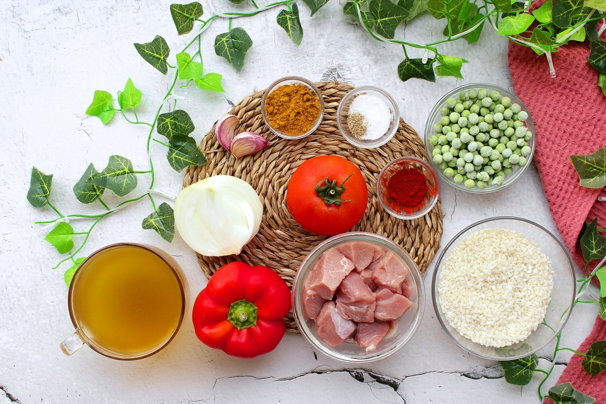 Ingredientes necesarios para hacer el arroz a la milanesa