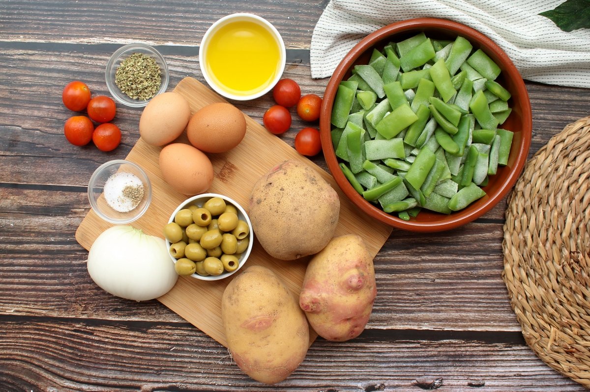 Ingredientes necesarios para hacer la ensalada de judías verdes con patata