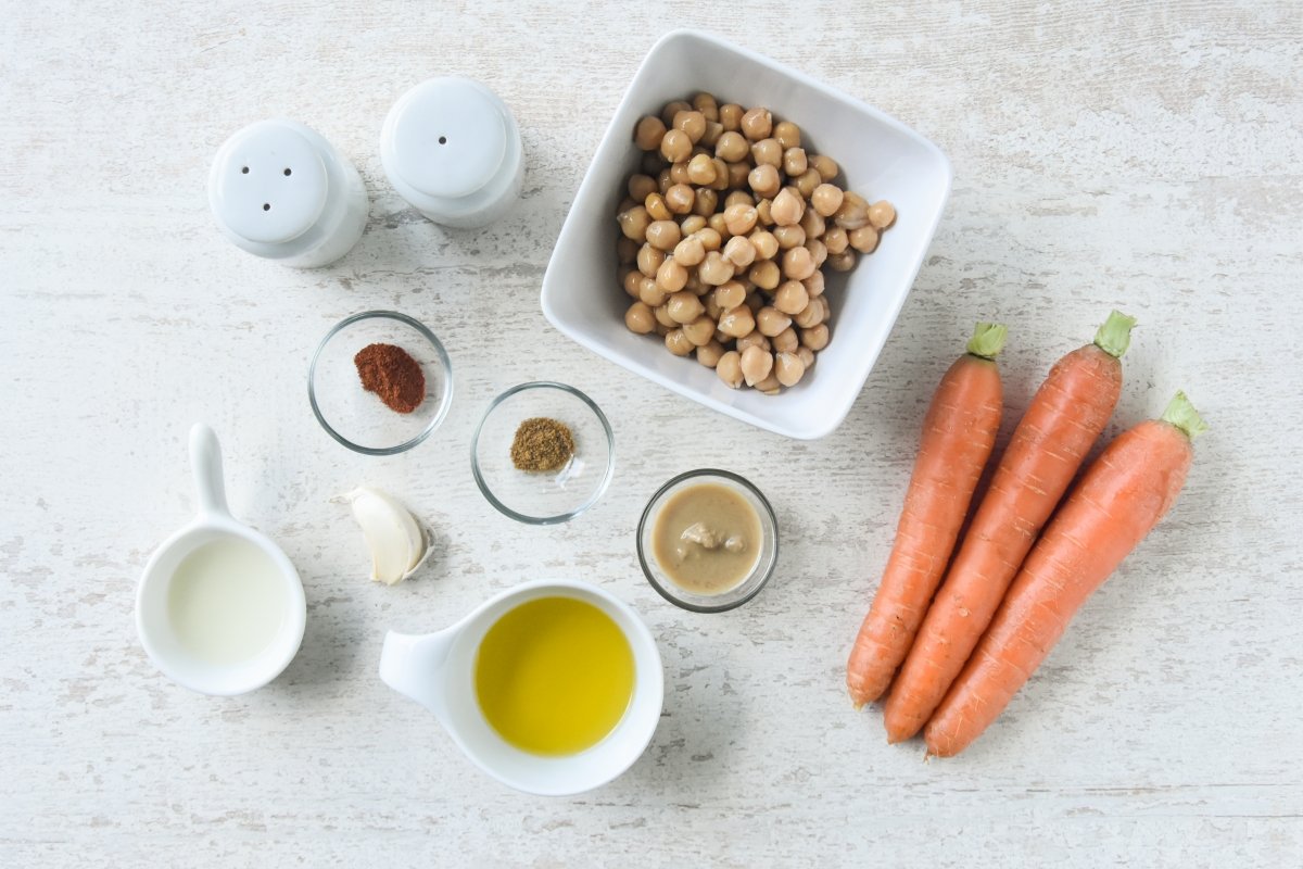 Ingredientes para el hummus de zanahoria