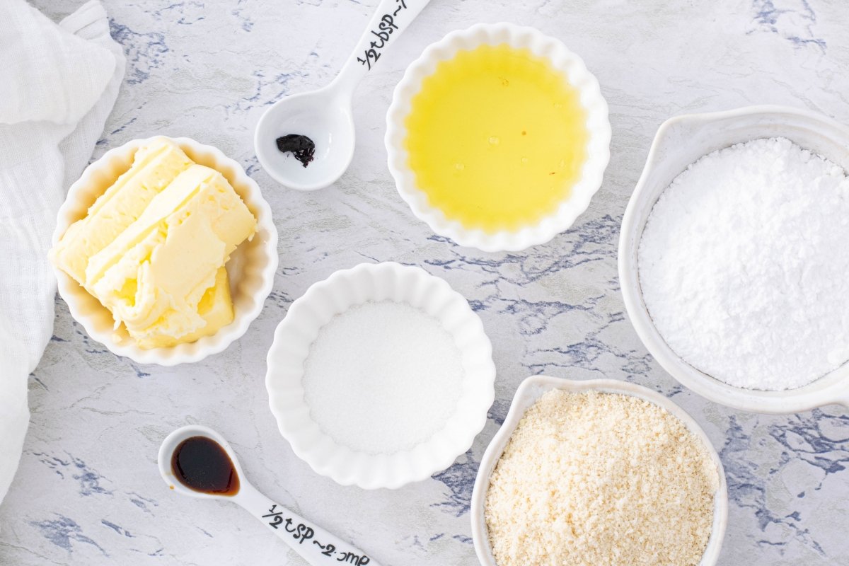 Ingredientes para el merengue italiano de los macarons