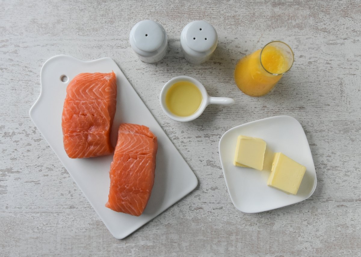 Ingredientes para el salmón en salsa de naranja