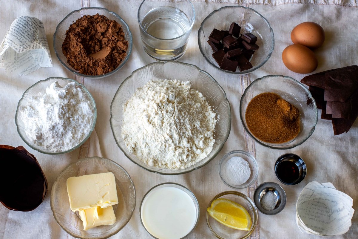 Ingredientes para elaborar los muffins de chocolate