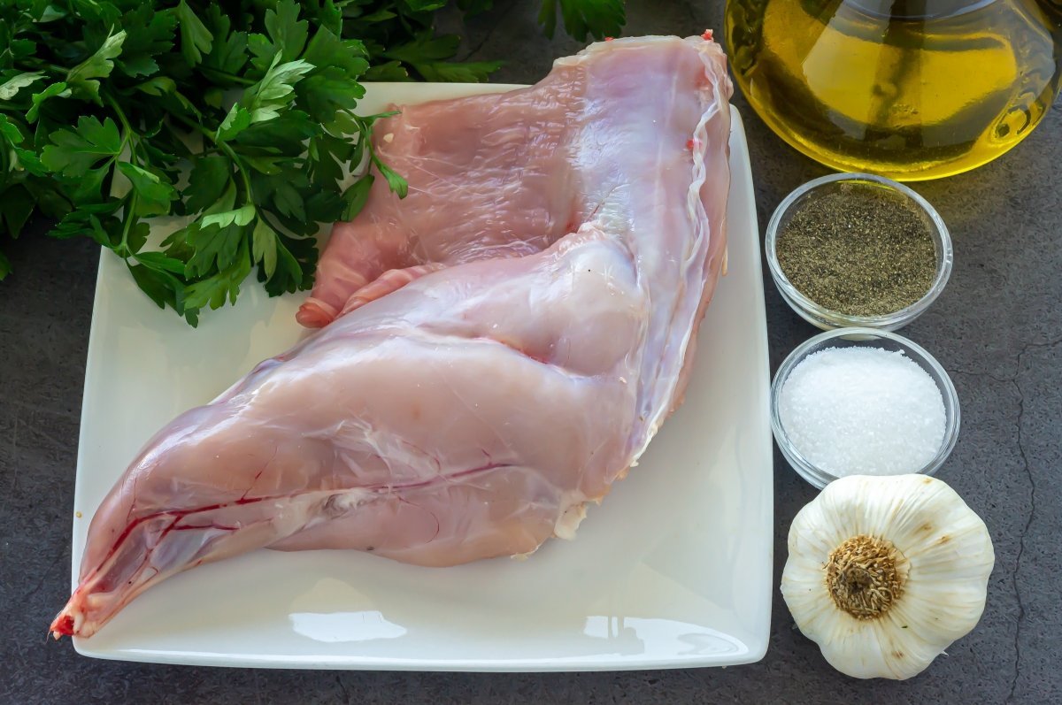 Ingredientes para hacer conejo a la plancha