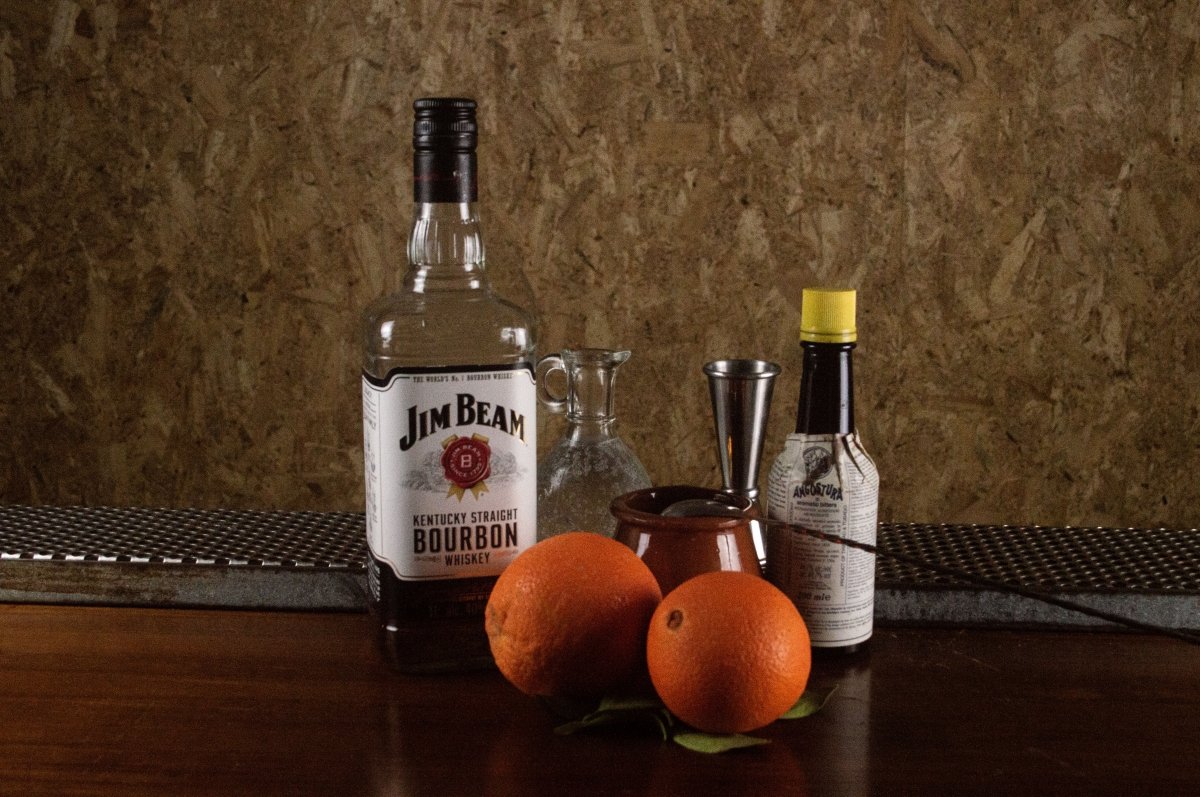 Ingredients to make the Old Fashioned