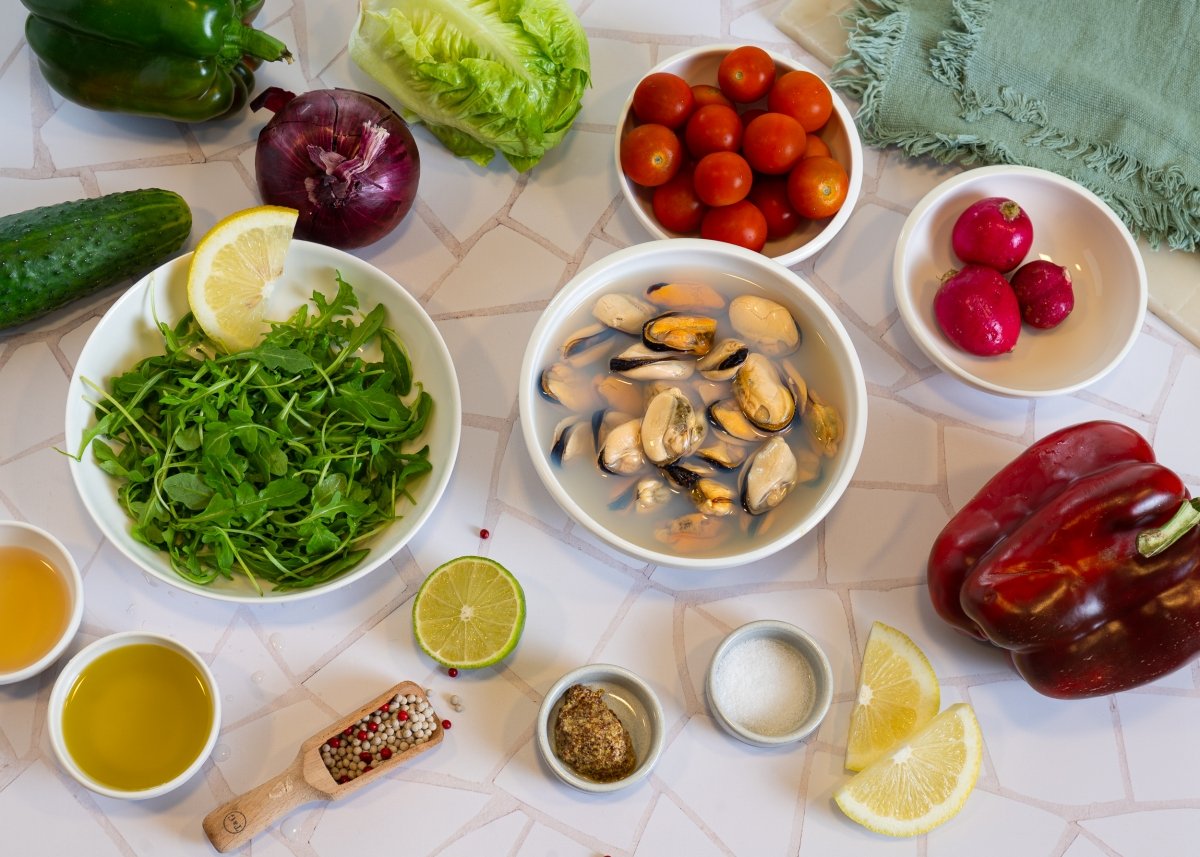 Ingredientes para hacer ensalada de mejillones